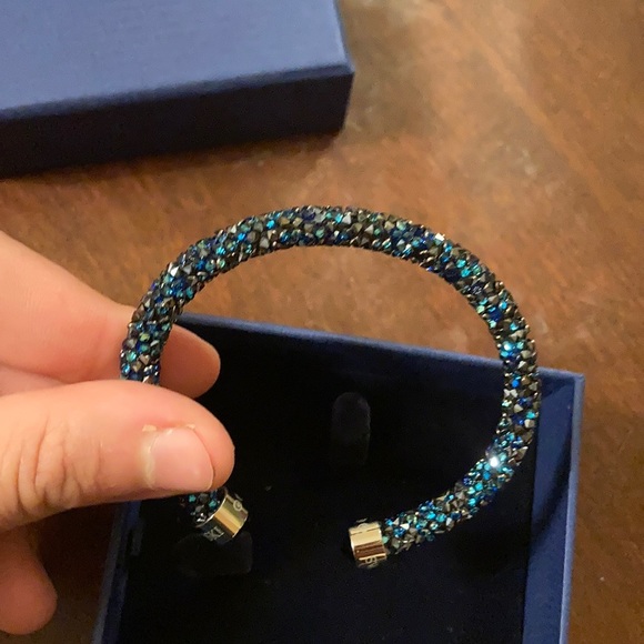 Blue Swarovski Crystal Bracelet - Picture 3 of 8